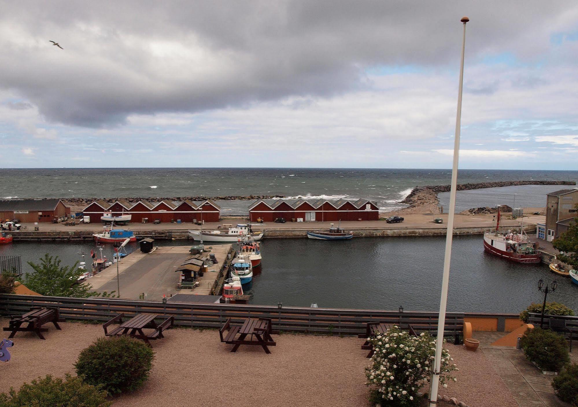 Hotel Kysten Hasle Exterior photo